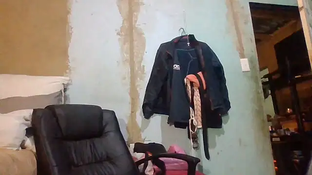 Nicky52 webcam