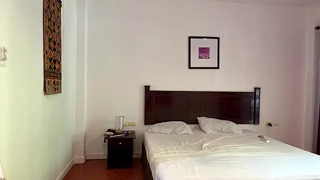 kamila_18_french webcam