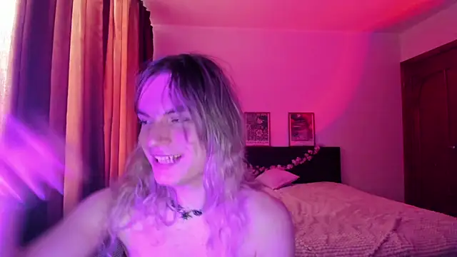 milliKira006 webcam