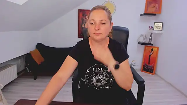 LollaGirl webcam
