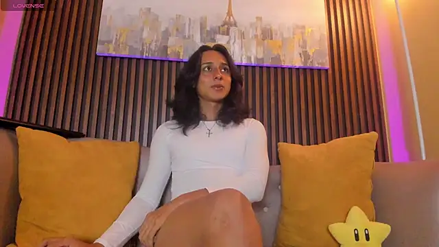 Elisasue webcam