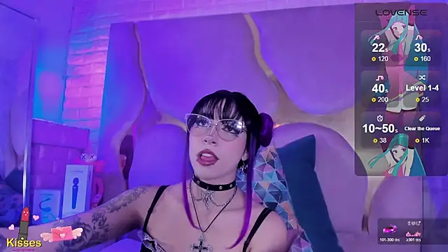 NaniiSisy live cam on StripChat