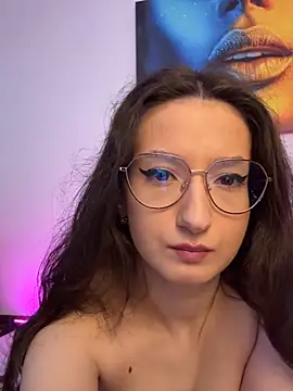 TheaMalekoo live cam
