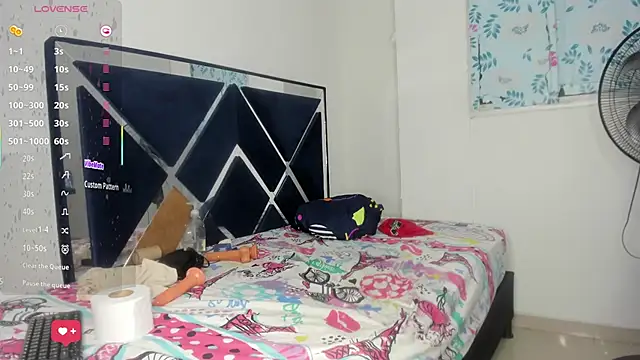 Ninna_Vergara live cam on StripChat