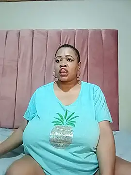 BUSTYQUEEN56_ webcam