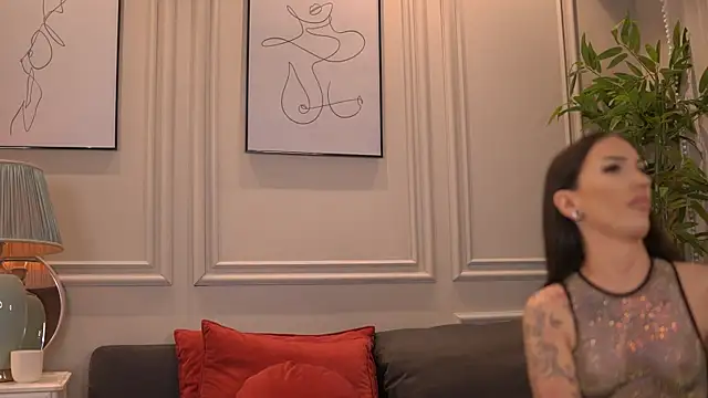 KyraReign webcam