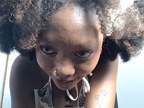 SpicyMackenzie22 webcam