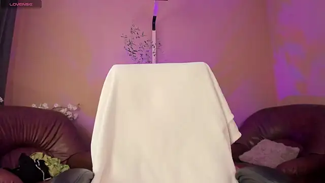 KaylaLaine webcam