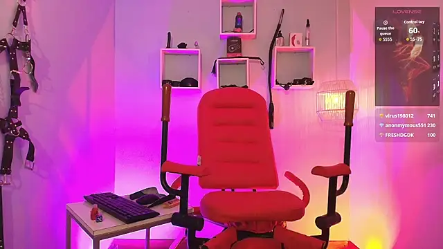 Maximoking26 live cam on StripChat