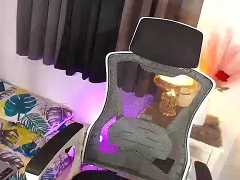 MajesticKitana webcam