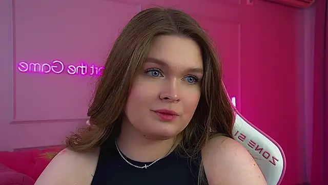 CrystalLyons webcam