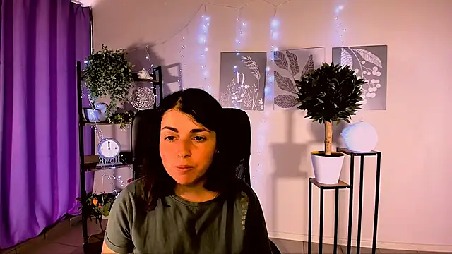 MartaEdams webcam
