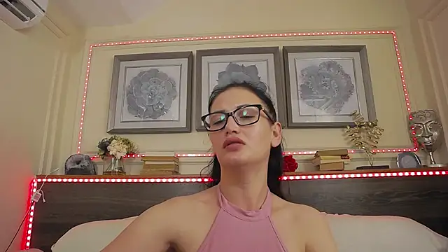 HellenDesire webcam