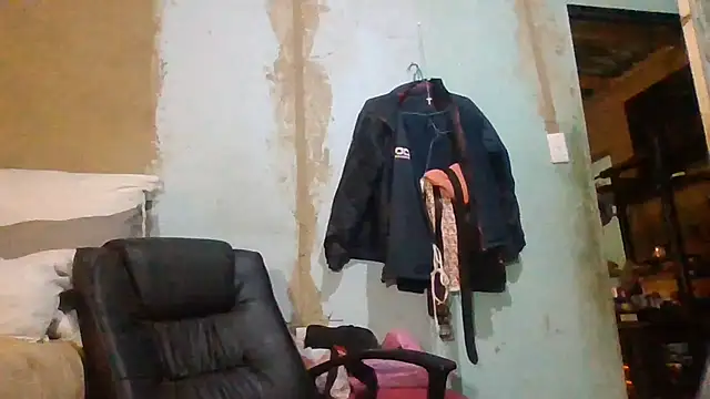 Nicky52 webcam