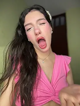 Emily-hottson webcam