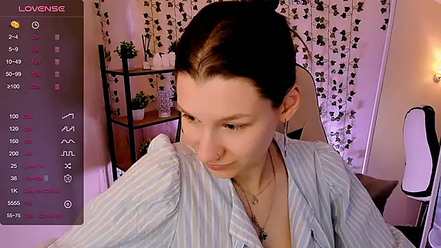LinaBlossom_ webcam