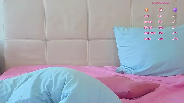 MoonliteDiva webcam