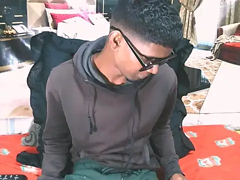 IndianThuggin webcam