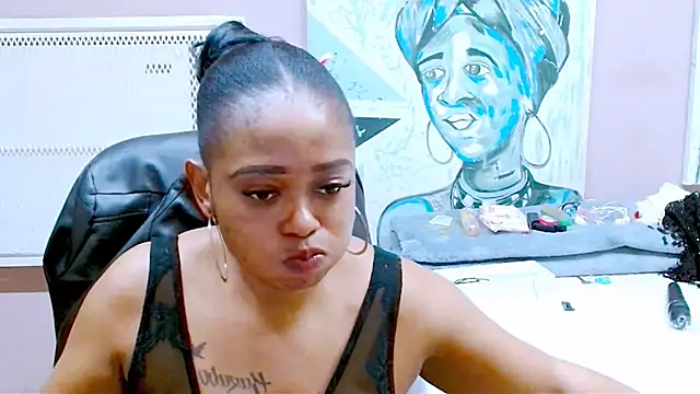 TyraHotxxx webcam