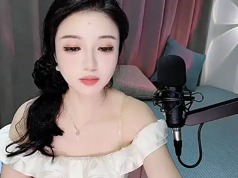 Momo-Wow webcam