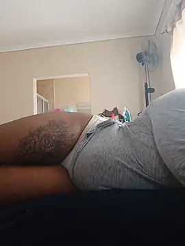 curvybigAssxx webcam