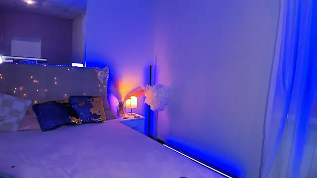 Laura_Leee webcam