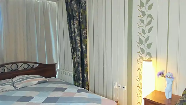 JulissaLipoma webcam