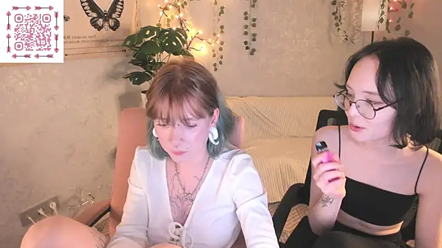 Elira_Vane webcam