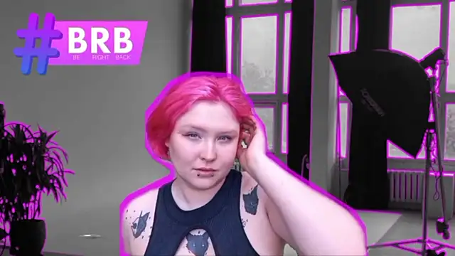 DolliRosees live cam on StripChat