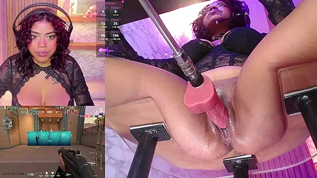 NinaCapelli webcam