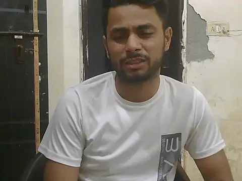 Stubborndesiboy live cam on StripChat