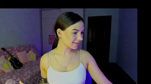 luna_lust_212 live cam on StripChat