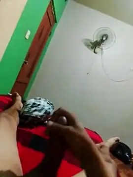 Tu_flaco_flow live cam on StripChat