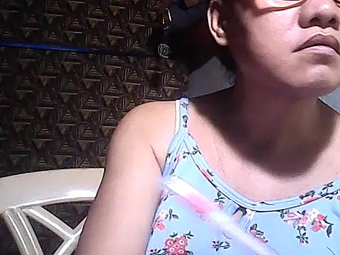 sweetsosie18 live cam on StripChat
