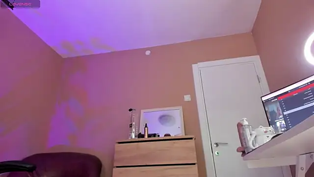 KaylaLaine webcam