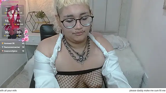 Echypyon_ live cam on StripChat