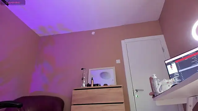 KaylaLaine webcam
