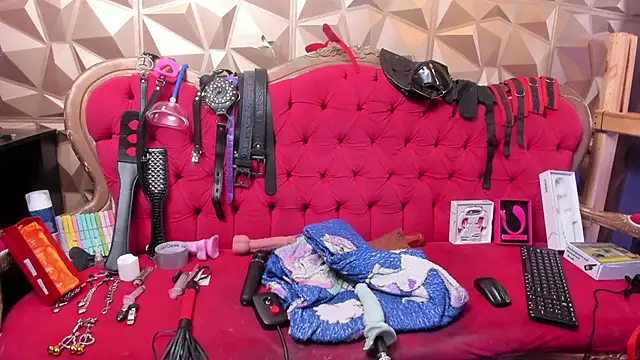 Charlotte_Bms7 live cam on StripChat