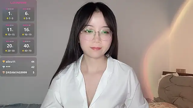 77-Vicky webcam