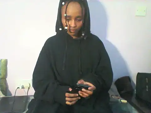 Badgalheloves webcam