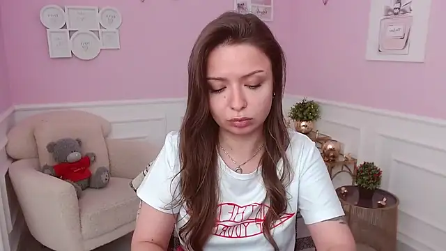 LucySkilar webcam