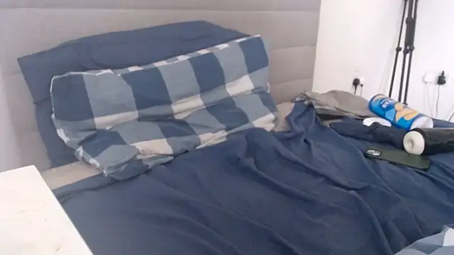 BritishHappyEnding webcam