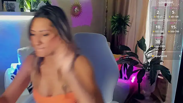 SarahAlluring webcam