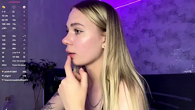 LexaLuxgrey webcam