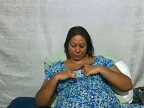 IndianSexyMilf69 webcam