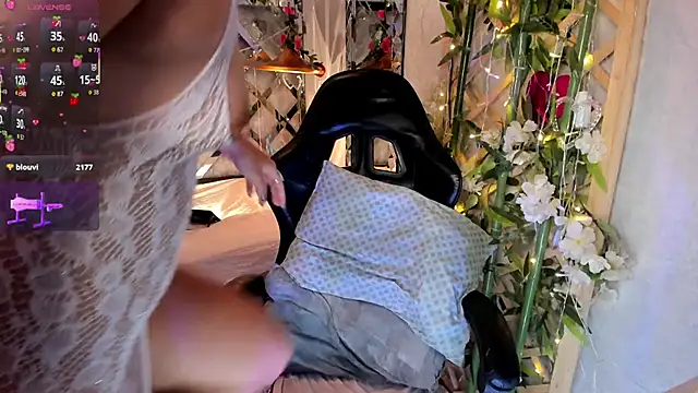 Nanachi_Cook webcam
