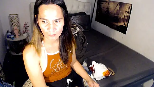 NinaDOM4CUM webcam