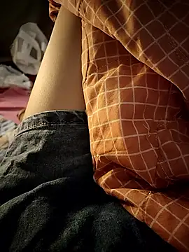 -Tara-a live sex cam