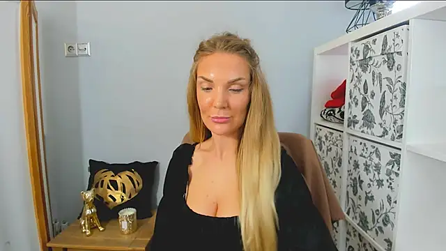 aullorahoney - AulloraHoney's free webcam - UK Sex Cams