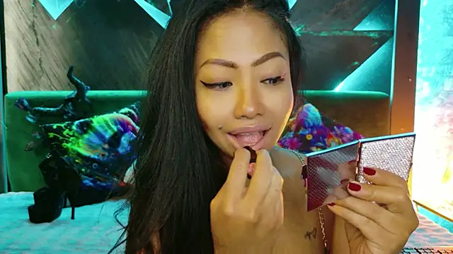 elyaquinn - ElyaQuinn's free webcam - UK Sex Cams